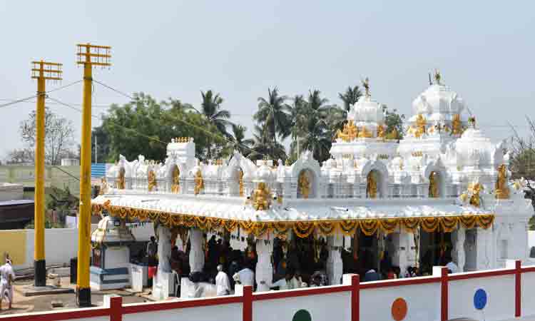 పురాతన ఆలయానికి పునరుజ్జీవం