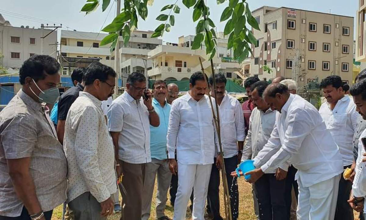 Park development | పార్క్​‍ను అభివృద్ధి చేయడం అభినందనీయం : విప్‌ గాంధీ