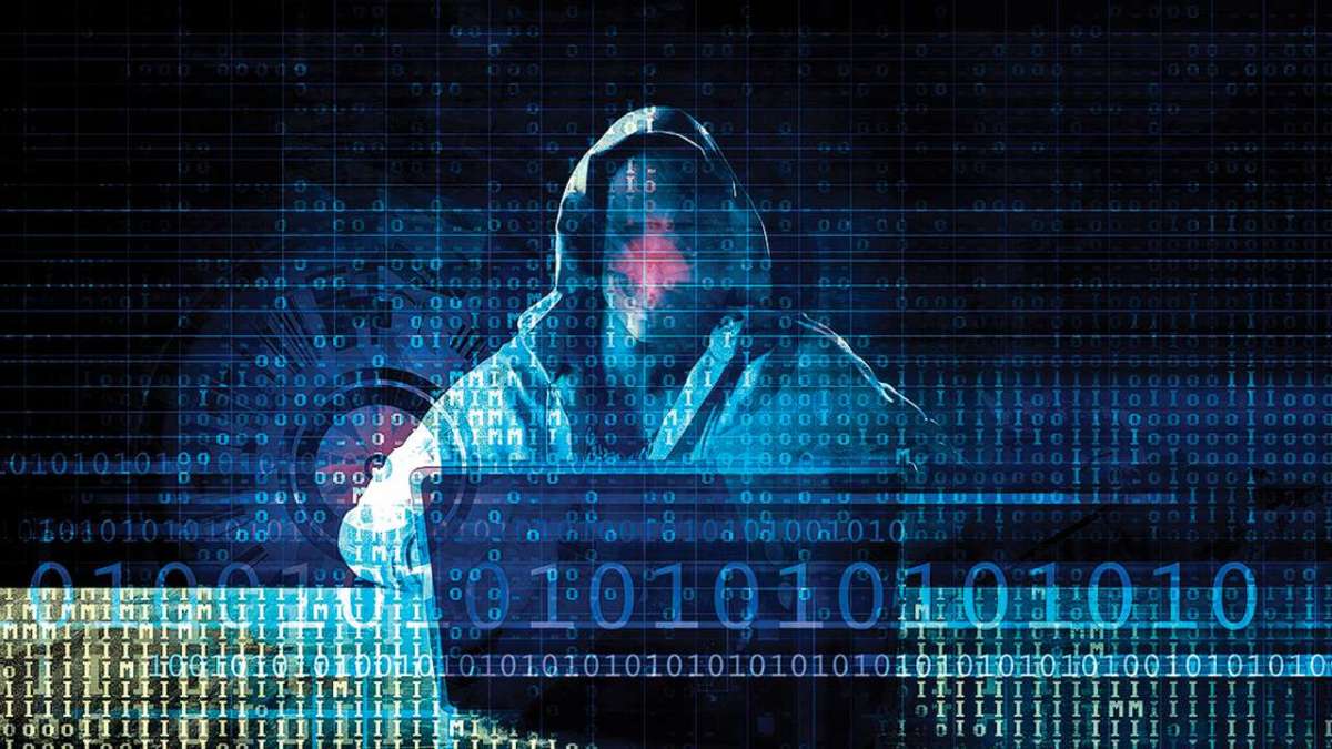 Hacker | మొబైల్స్ హ్యాక్ అయ్యాయని కంప్లయింట్ చేసిన దంపతులు.. హ్యాకర్ ఎవరో తెలిసి షాక్!