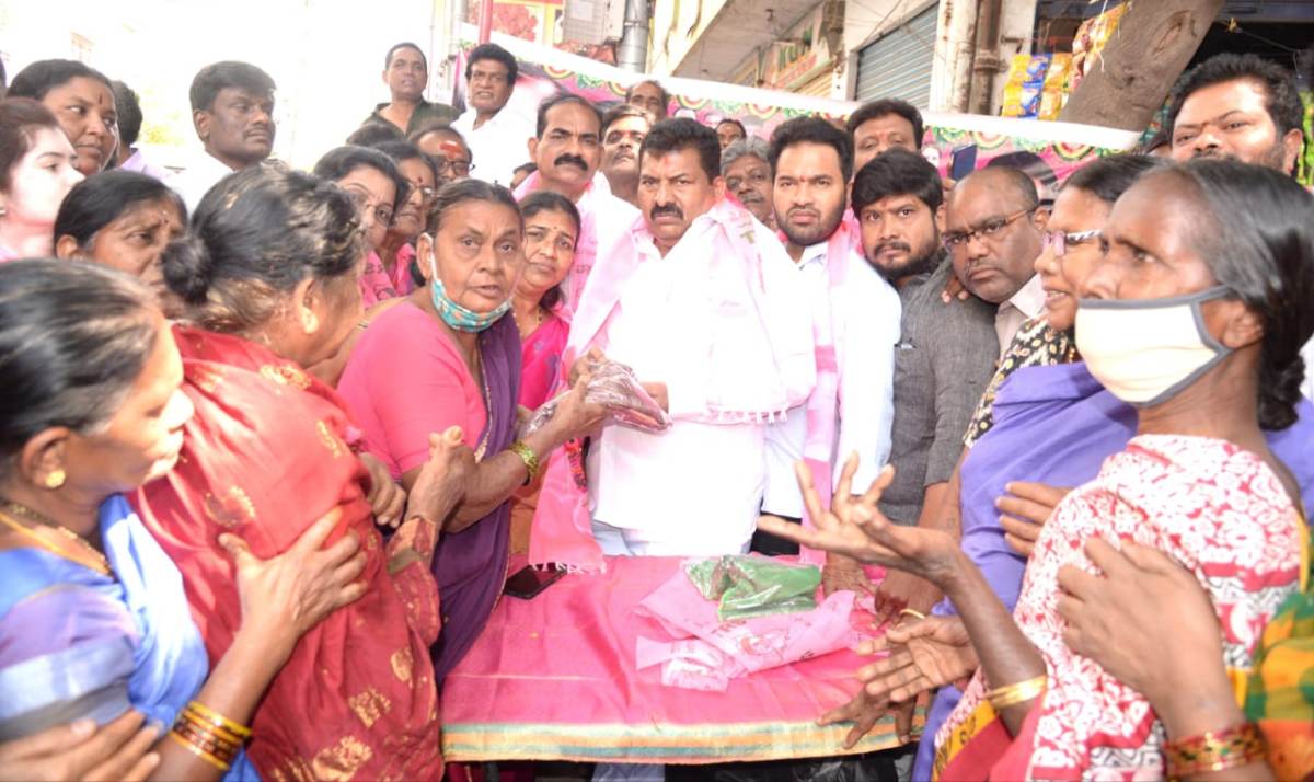 Welfare and development | మహిళల సంక్షేమానికి, అభివృద్ధికి పెద్దపీట : ఎమ్మెల్యే ముఠాగోపాల్‌