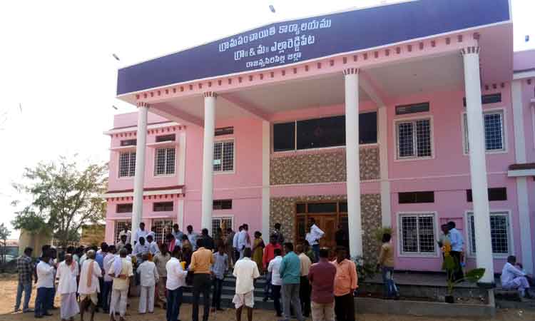 పంచాయతీలకు ఆధునిక సౌధాలు