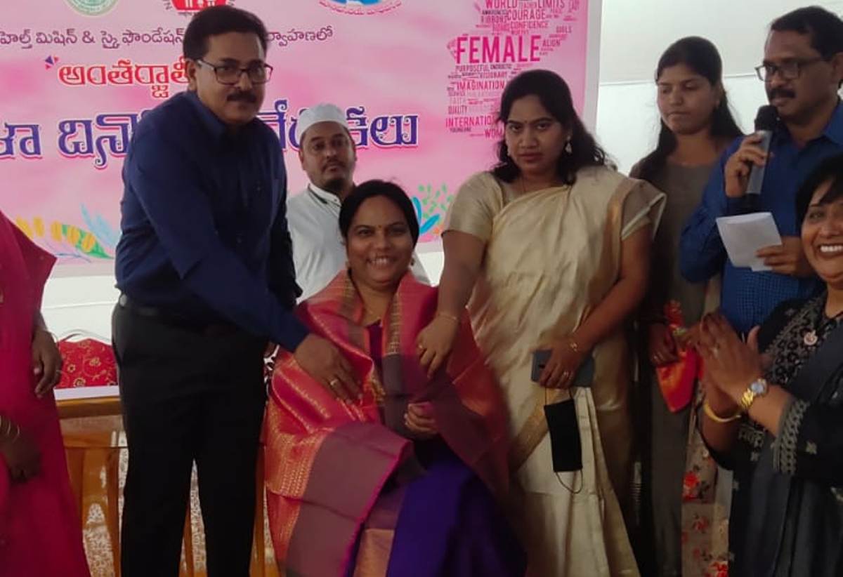 Best Service Award | వైద్య సిబ్బందికి ఉత్తమ సేవా పురస్కారాలు.. శ్రీరాంనగర్ క్లస్టర్కు 10 అవార్డులు..
