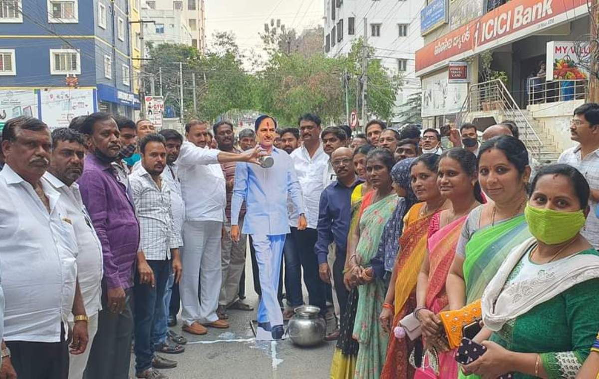 Unemployed youth | నిరుద్యోగుల కలను సాకారం చేస్తున్న సీఎం : విప్‌ గాంధీ