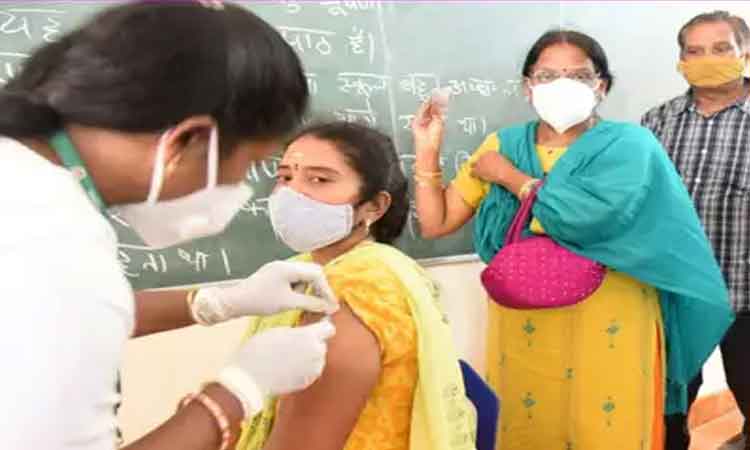 ఏపీలో కరోనా కొత్త కేసుల్లో హెచ్చుతగ్గులు