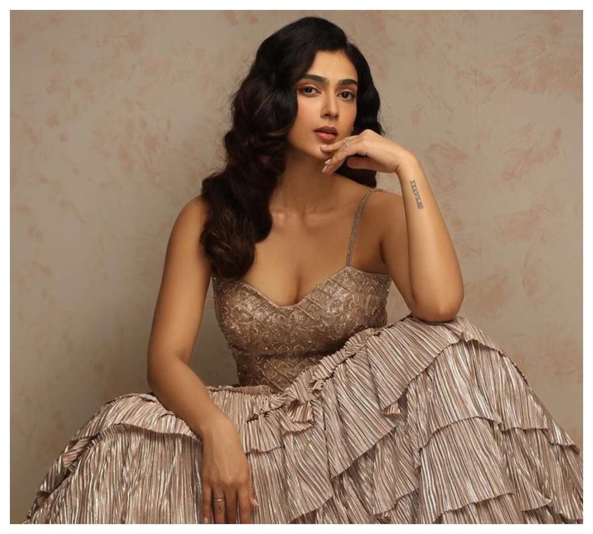 Aakanksha Singh | మ‌త్తెక్కించే అందాల‌తో అద‌ర‌గొడుతున్న ఆకాంక్ష సింగ్..