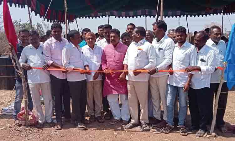 క్రీడలు స్నేహభావాన్ని పెంపొందిస్తాయి