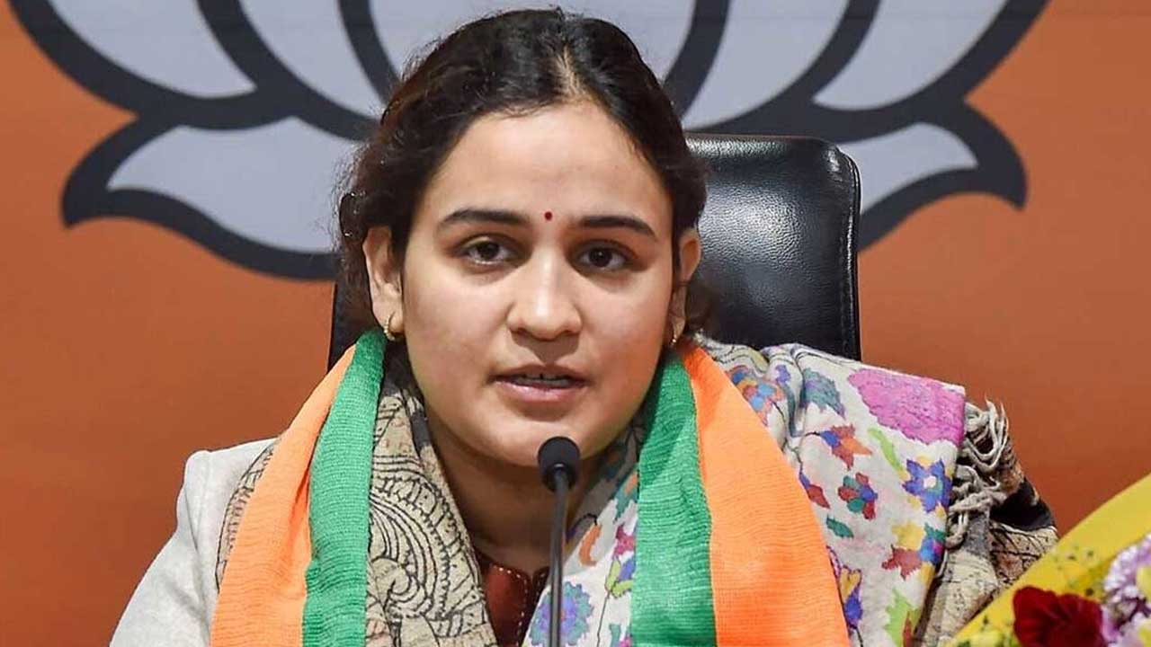 యోగి మంత్రివర్గంలో.. ములాయం యాదవ్‌ కోడలికి మంత్రి పదవి!