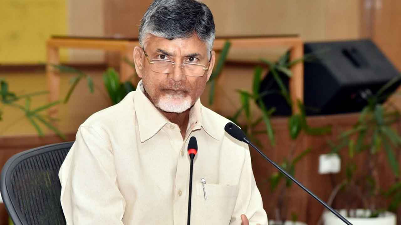 Chandra Babu on Jagan | మూర్ఖంగా వ్య‌వ‌హ‌రిస్తున్న జ‌గ‌న్‌.. నిప్పులు చెరిగిన బాబు