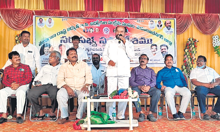 బీసీ రిజర్వేషన్లపై క్రీమీలేయర్‌ తొలగించాలి