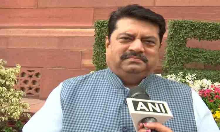 మహారాష్ట్ర ప్రభుత్వాన్ని పాక్‌లోని దావూద్‌ నడుపుతున్నాడు: బీజేపీ ఎంపీ మనోజ్ కోటక్