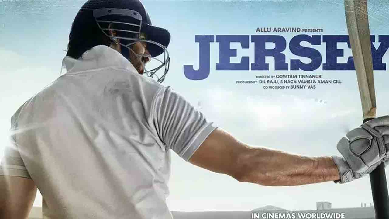 Bollywood | మ‌ళ్లీ పబ్లిసిటీనా…బాలీవుడ్ హీరో అసహనం..?