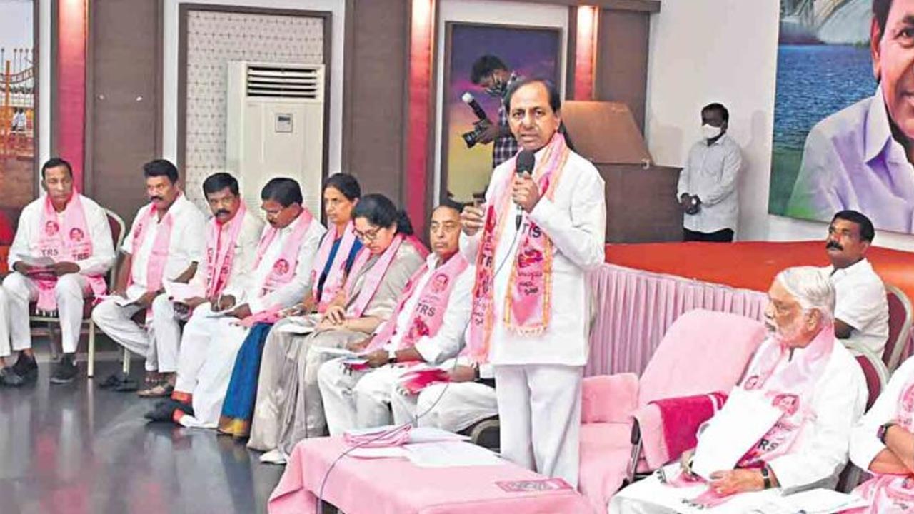 11.30 గంటలకు టీఆర్‌ఎస్‌ విస్తృత స్థాయి సమావేశం