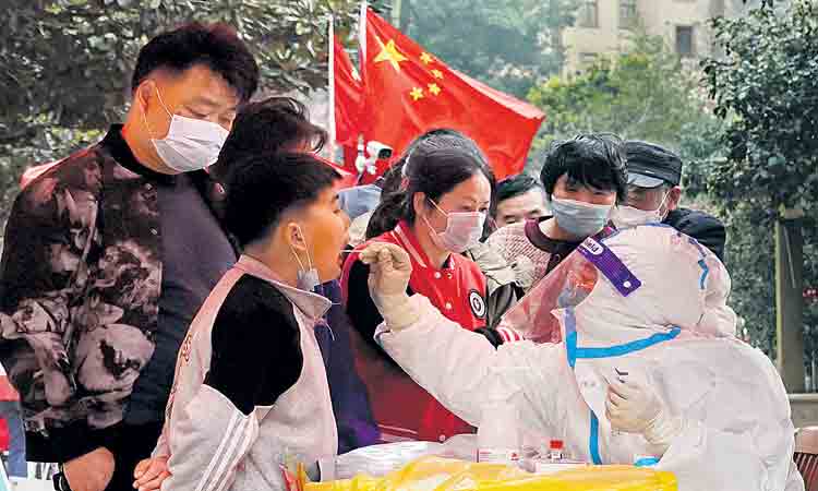 మళ్లీ కరోనా బుసలు