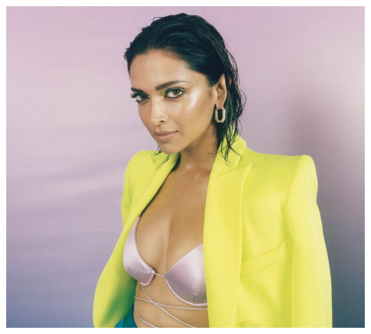 Deepika Padukone | ఎల్లో కలర్ డ్రెస్‌లో దీపికా పదుకొనే అందాల ఆరబోత..