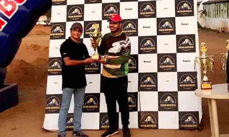 Dirt Bike Race | డర్ట్‌ బైక్‌ రేస్‌‌లో ఛాంపియన్‌గా నిలిచిన హైదరబాదీ కార్తీక్‌