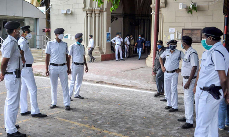 బెంగాల్‌లో పోలీస్‌ X ఈడీ