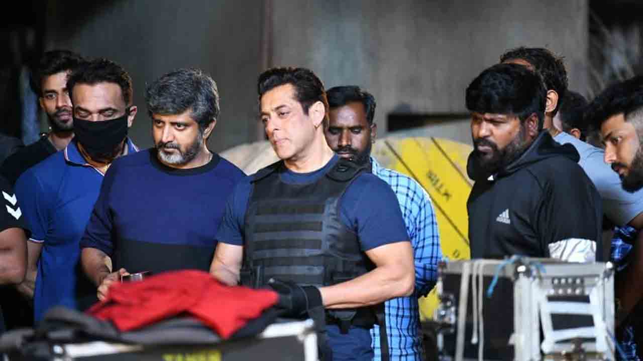 Salman Khan | గాడ్ ఫాద‌ర్ షూటింగ్‌కు స‌ల్మాన్ ఖాన్ ప్యాక‌ప్