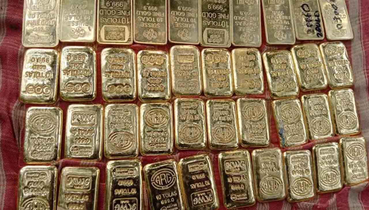 ప‌శ్చిమ బెంగాల్‌లో 40 బంగారు బిస్కెట్లు స్వాధీనం
