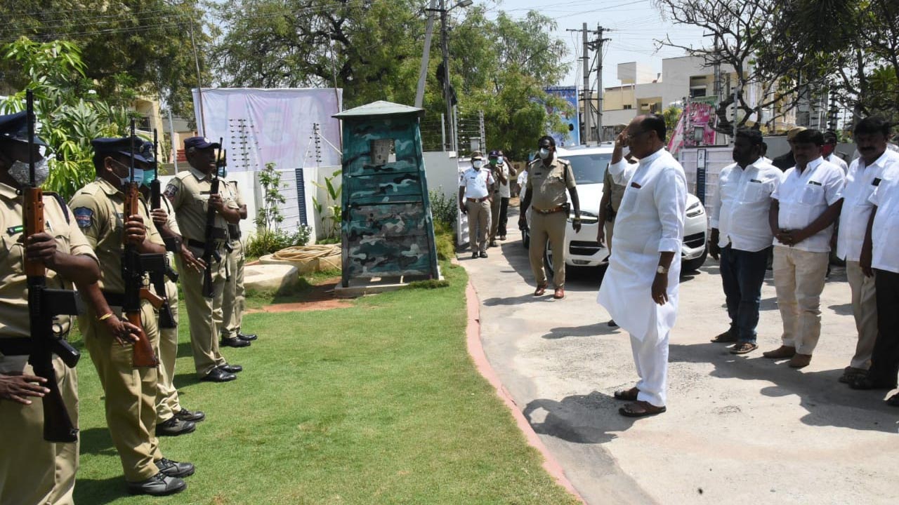 నల్లగొండలో మండలి చైర్మన్‌ గుత్తాకు ఘన స్వాగతం