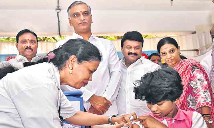 టీకాపై నిర్లక్ష్యం తగదు