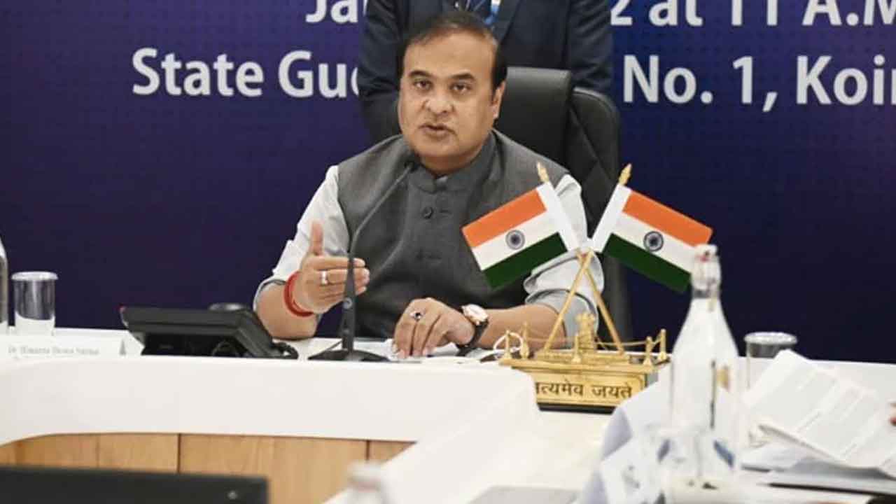 Himantha Biswa Sharma | అసోంలో 35% ముస్లింలే.. మైనారిటీలు కాదు!