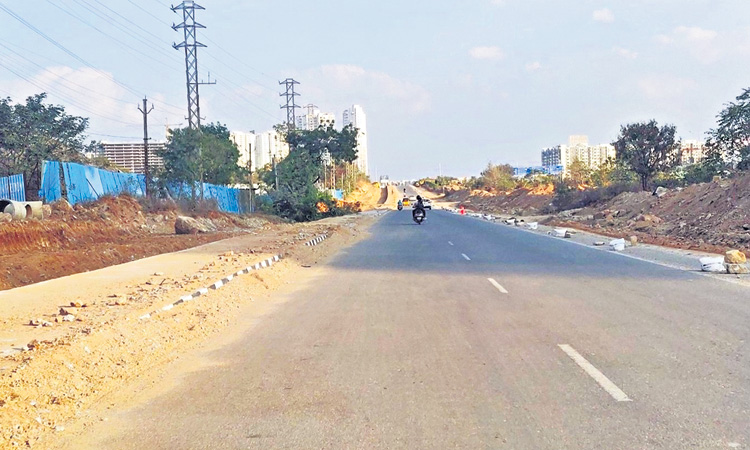 సర్వీసు రోడ్లు.. మరింత విశాలంగా