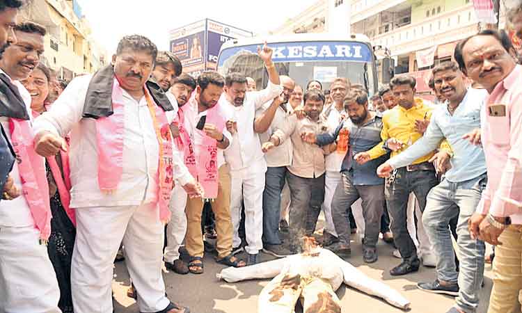 ధరల పెంపుపై.. ఆగ్రహ జ్వాలలు