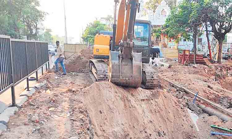వేగంగా నాగమయ్యకుంట బ్రిడ్జి నిర్మాణం