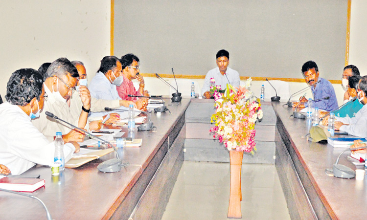 25లోగా గ్రౌండింగ్‌ పూర్తి చేయండి