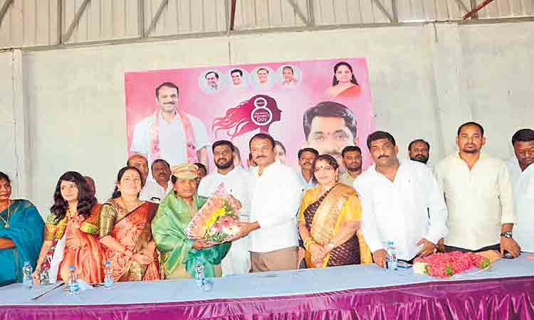 వనితా..వందనం