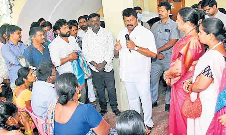 మౌలిక వసతుల కల్పనకు కృషి