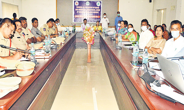 పిల్లల బాధ్యత అందరిపై ఉంది