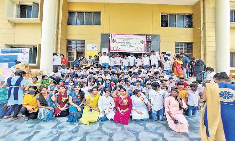 కోఠి మహిళా కళాశాలలో ఓపెన్‌హౌజ్‌