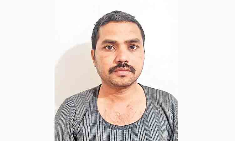 పొద్దున లేవగానే.. అదే పని..!