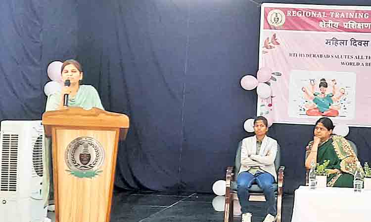 పిల్లలను ప్రోత్సహించి ఉన్నతులుగా తీర్చిదిద్దాలి