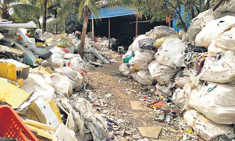 అగ్గికి ఆజ్యం పోస్తున్న అక్రమ గోదాములు