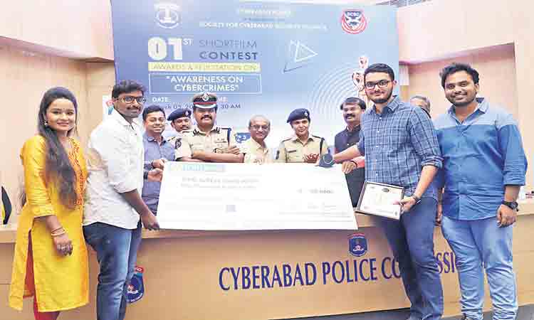 సైబర్‌ నేరాలు 200 శాతం పెరిగినయ్‌..