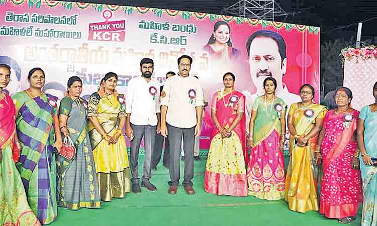 మహిళలకు అన్ని రంగాల్లో ప్రాధాన్యత