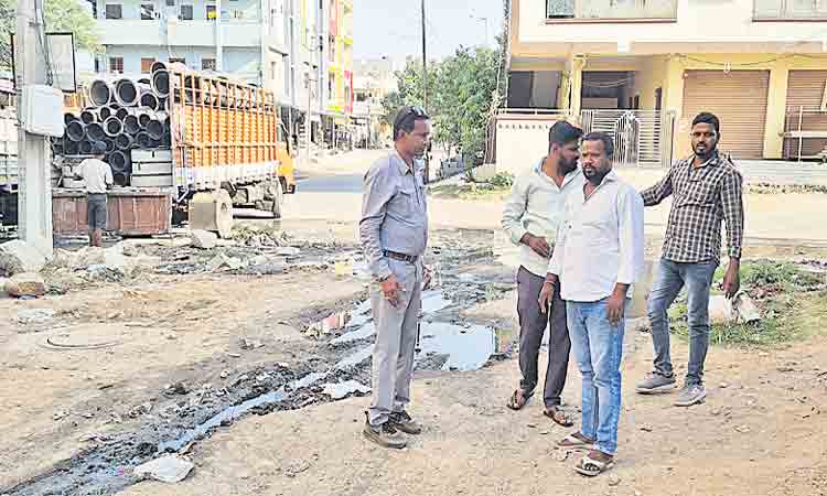 డ్రైనేజీ సమస్య పరిష్కారానికి కృషి
