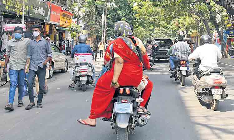 ఎన్నాళ్లీ..ముసుగులు