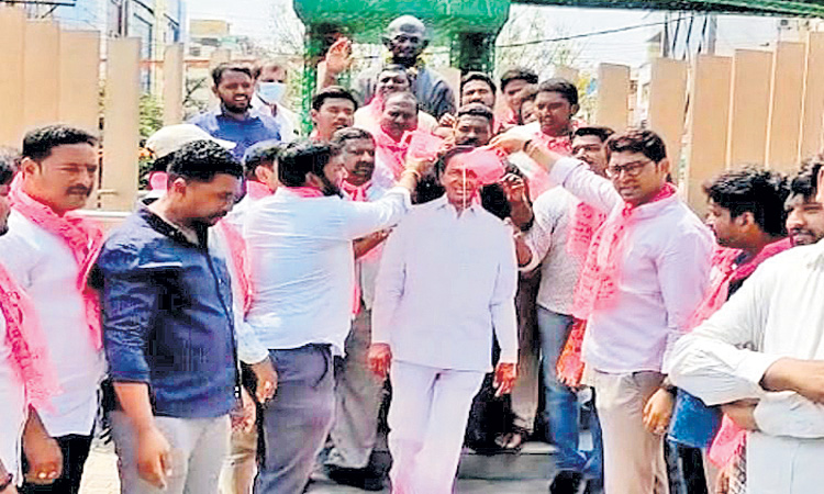 ఉద్యోగ ప్రకటనతో సంబురాలు