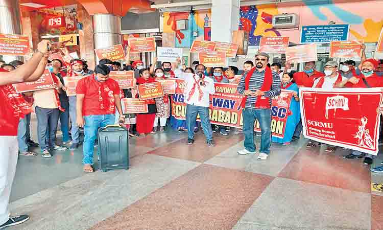 పాత పెన్షన్‌ విధానం అమలు చేయాలి