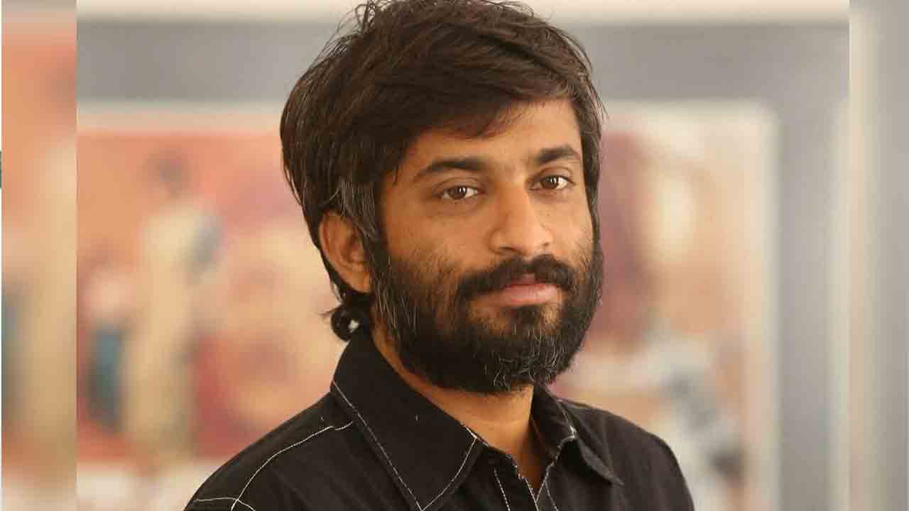 Hanu Raghavapudi | ప్ర‌భాస్ అభిమానుల‌కు విజువ‌ల్ ట్రీట్‌: రాధేశ్యామ్‌పై హ‌ను రాఘ‌వ‌పూడి