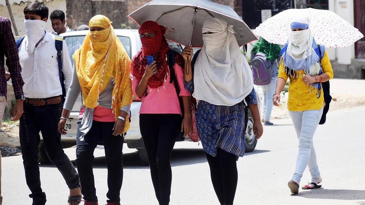 మ‌ధ్యాహ్నం 12 నుంచి సా. 4 గంట‌ల మ‌ధ్య బ‌య‌ట‌కు రావొద్దు..