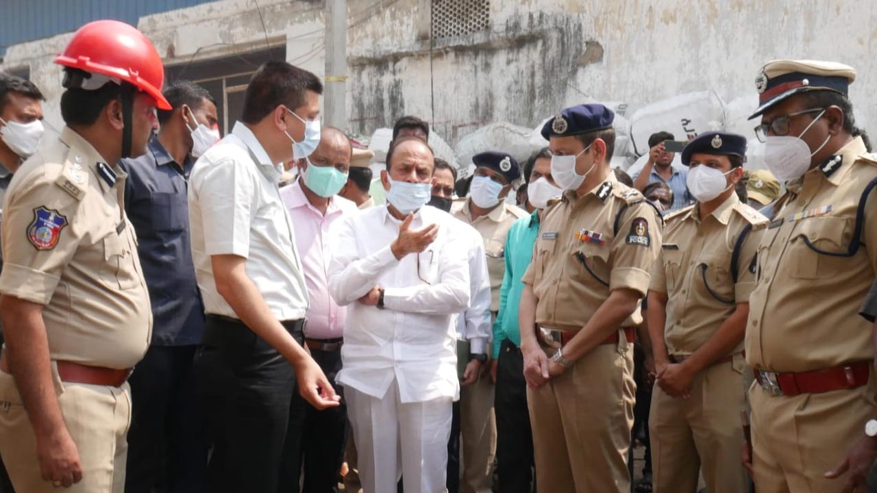 అనధికారంగా ఉన్న గోదాములపై చర్యలు: హోం మంత్రి మహమూద్‌ అలీ