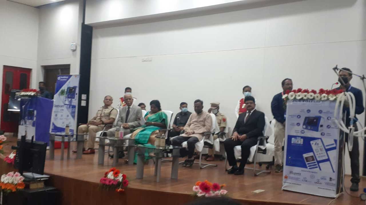 ఐఐటీ హైదరాబాద్‌లో ఐసీయూ వెంటిలెటర్‌ను ప్రారంభించిన గవర్నర్‌