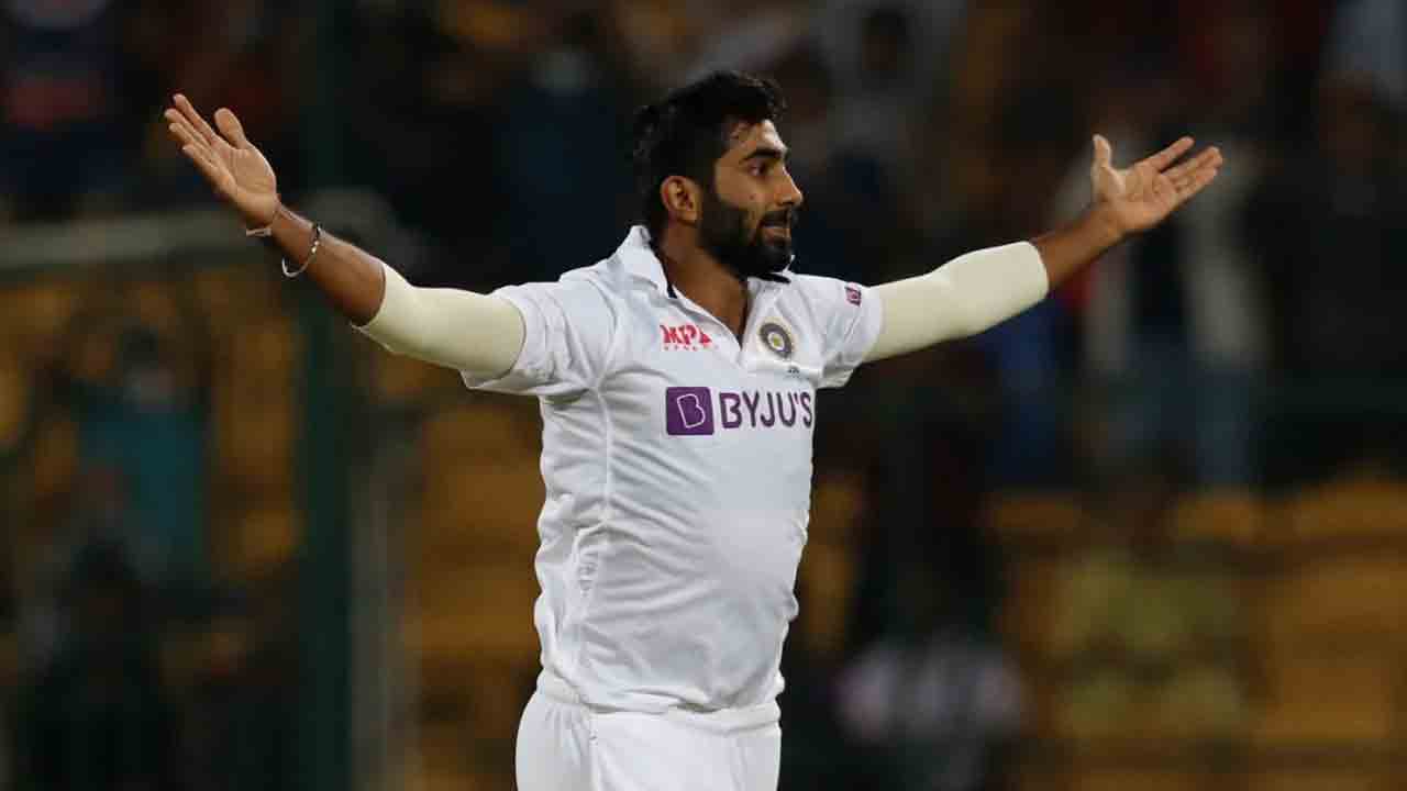 IND vs SL | రెండో రోజు ఆట మొదలవగానే బ్రేక్ ఇచ్చిన బుమ్రా