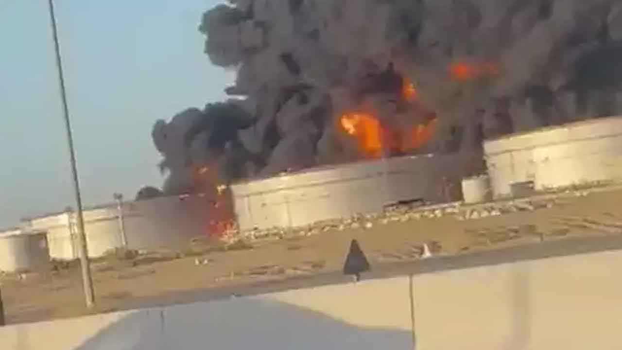 Fire @ Jeddah Oil Depot | జెడ్డా ఆయిల్ డిపోలో అగ్ని ప్ర‌మాదం.. హుతిల ప‌నేనా?!