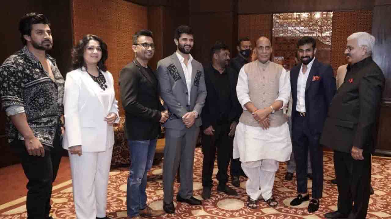 JGM Team | పూరీ జ‌గ‌న్నాథ్ టీం స‌ర్‌ప్రైజ్‌..కేంద్ర‌మంత్రి రాజ్‌నాథ్‌తో మీటింగ్‌