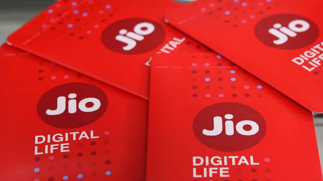 Reliance Jio | జియో ఖాతాలో కొత్త‌గా 29.4 ల‌క్ష‌ల స‌బ్‌స్క్రైబ‌ర్లు.. వొడాఫోన్ & బీఎస్ఎన్ఎల్ ఇలా